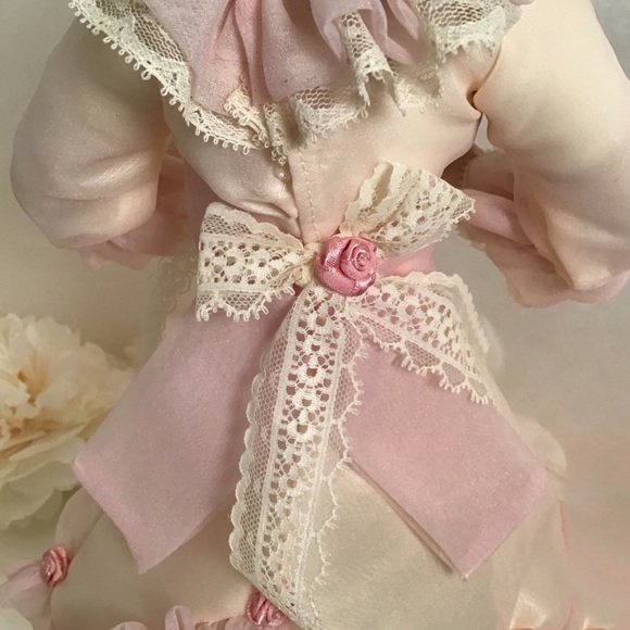 DANBURY MINT "Mother's Loving Touch" Mother & Daughter Porcelain Dolls Set - NIB - Picture 9 of 15